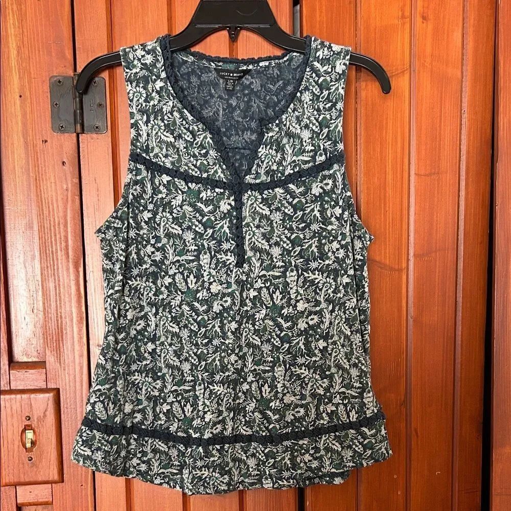 Lucky Brand Green Floral Sleeveless Blouse size L.  B2